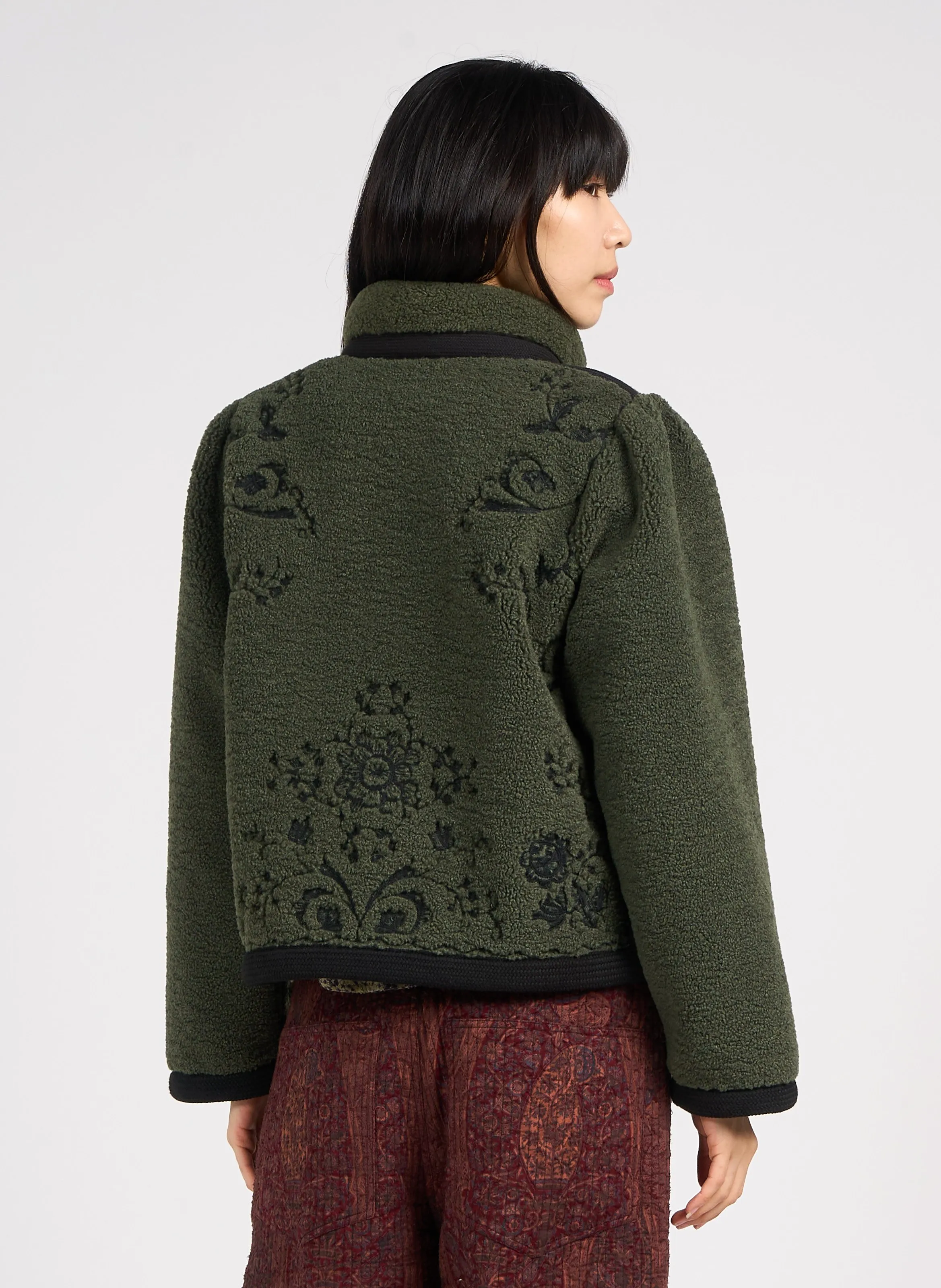 ANTIK BATIK SALIBA  CHAQUETA CON CUELLO ALTO BORDADO SHERPA EN VERDE