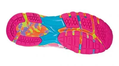 ASICS GELNOOSA TRI 8