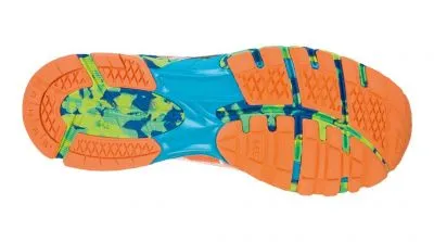 ASICS GELNOOSA TRI 8