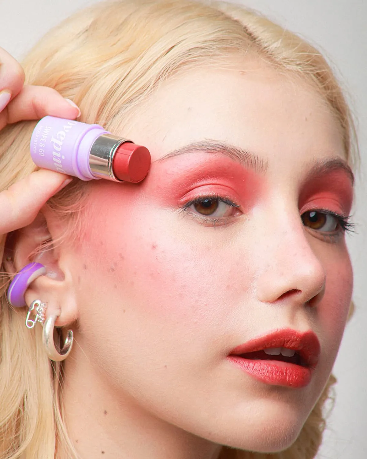 Barra Multiusos 3 en 1: Rubor, labial y sombra en 1 solo producto