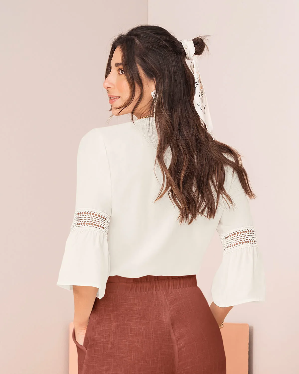 Blusa con volumen en mangas