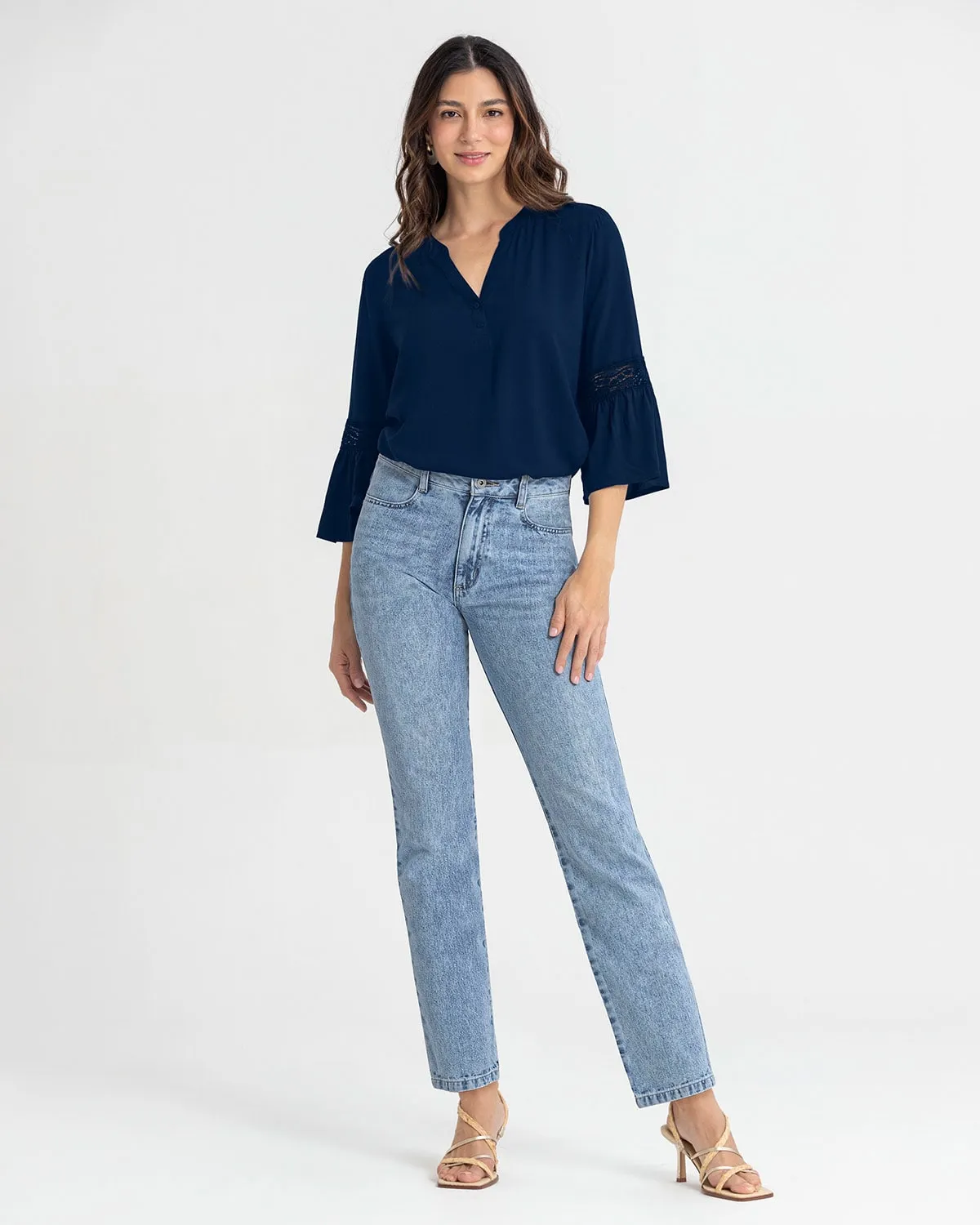 Blusa con volumen en mangas