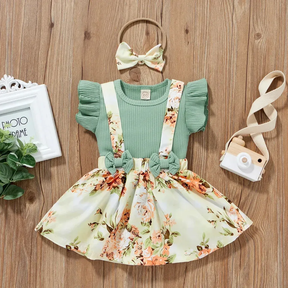 Blusa verde y falda crema