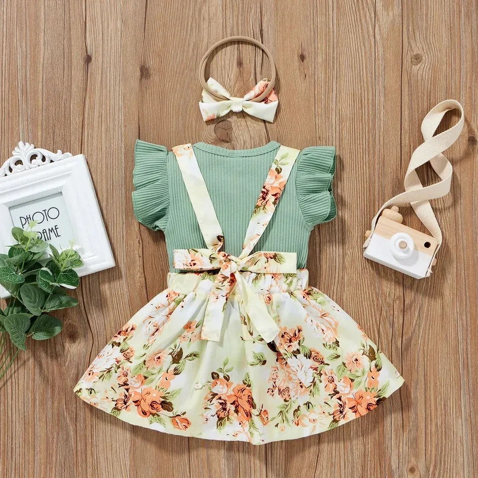 Blusa verde y falda crema