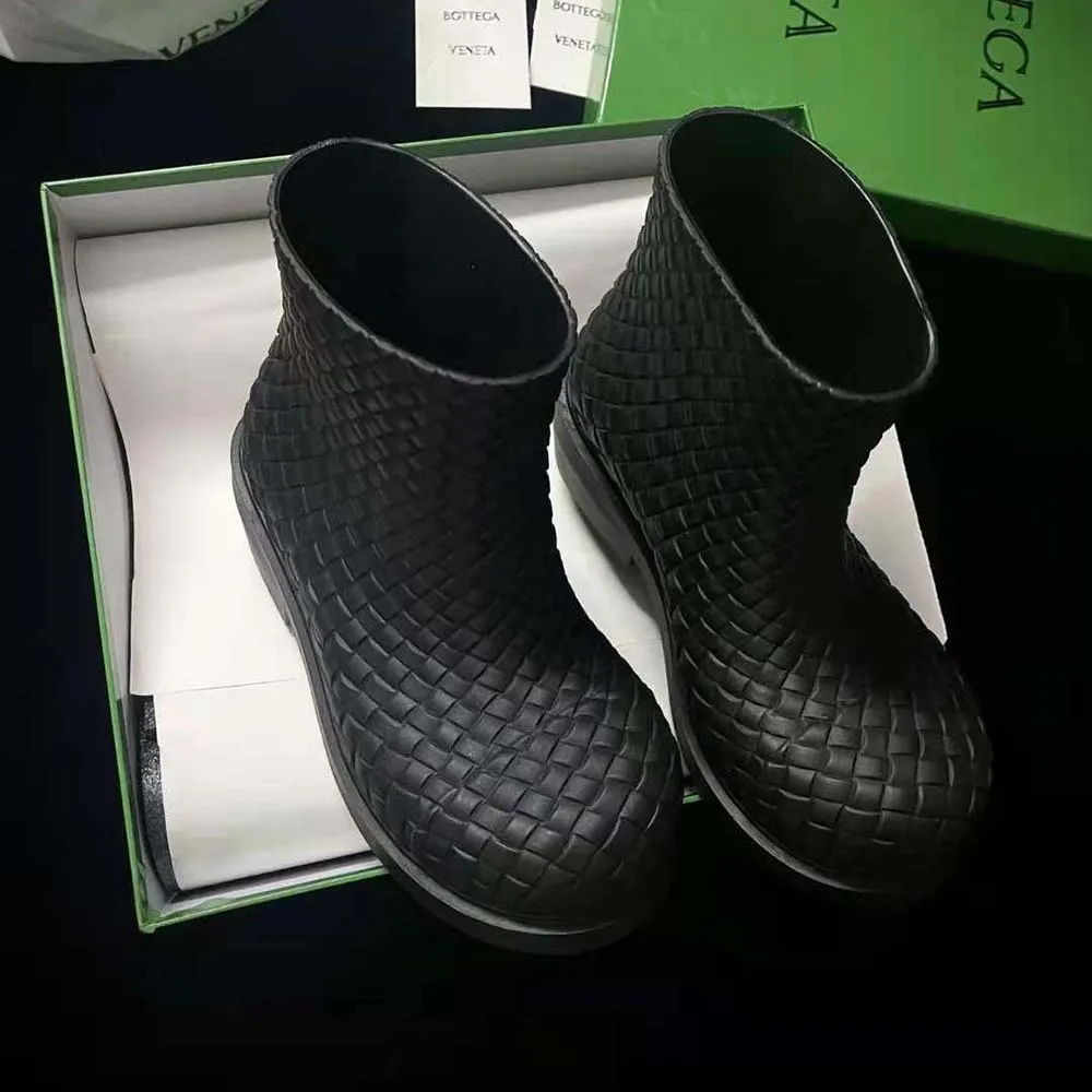 BOTTEGA VENETA BOTíN BOMBERO UNISEXNEGRO