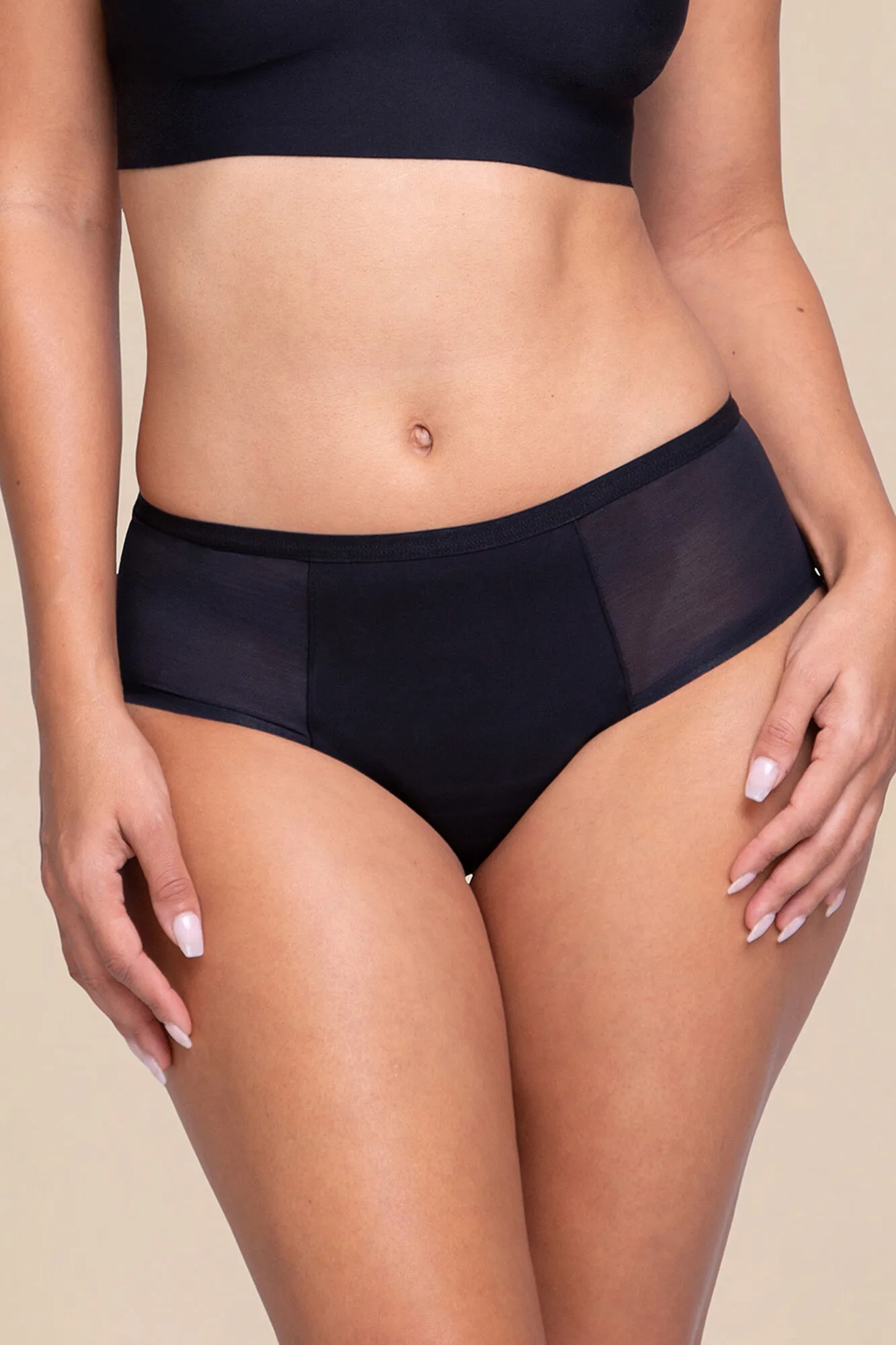 Braga menstrual con malla negra – Absorción fuerte