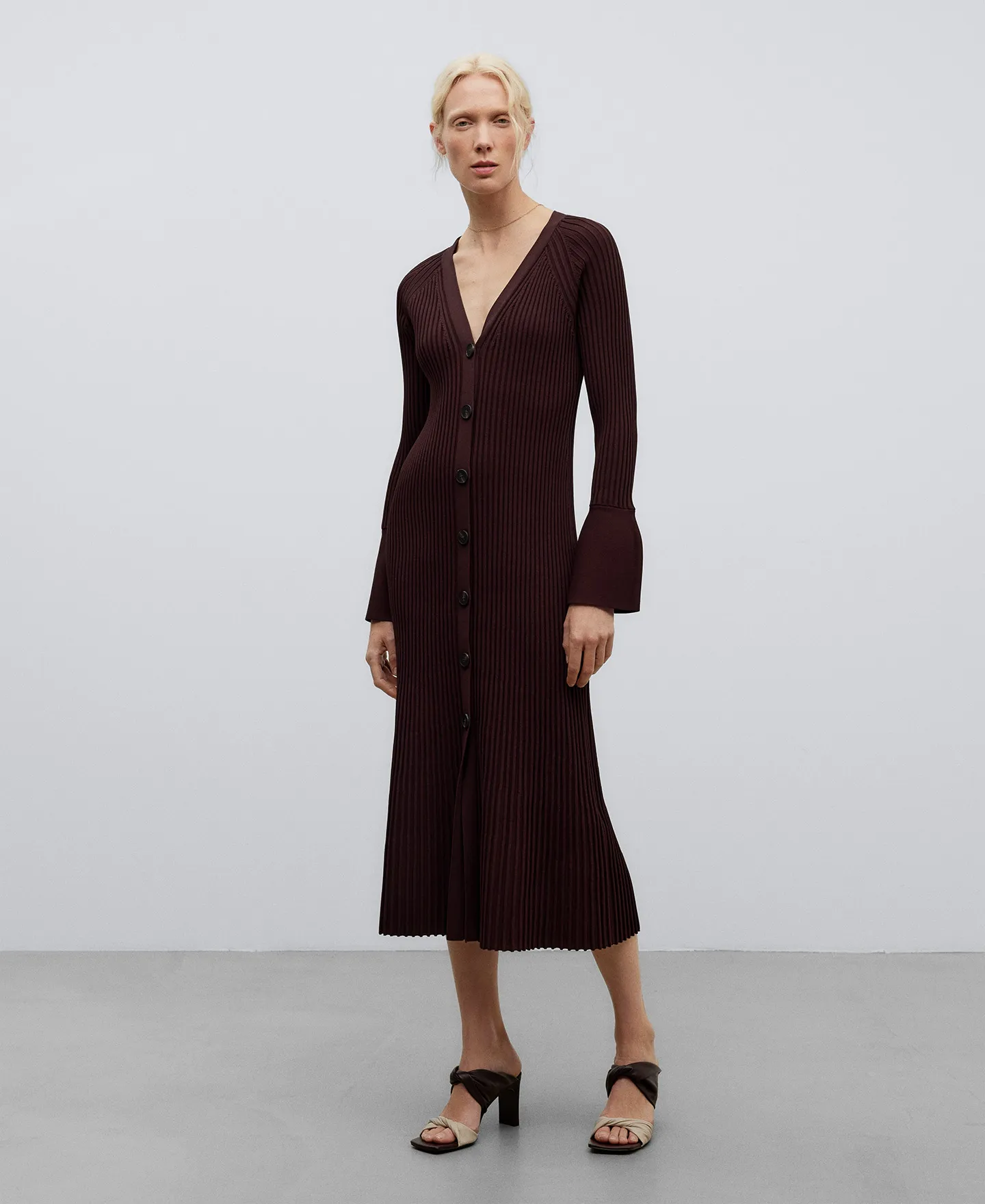 Brown ribbed long jacket woman