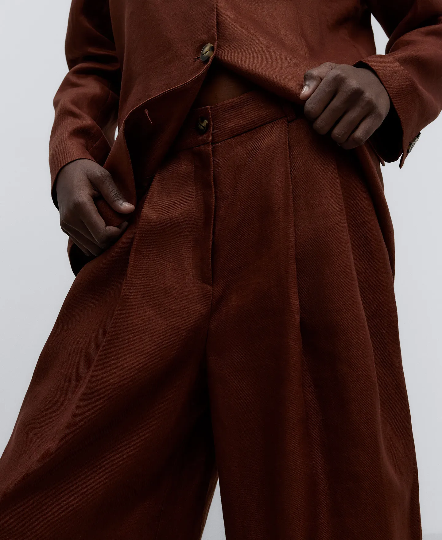 Brown tailored bermuda short