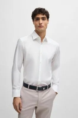 Camisa slim fit en popelín de algodón elástico de planchado fácil