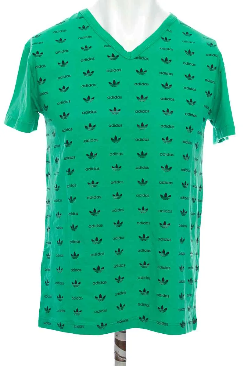 CAMISETA COLOR VERDE  CLOSEANDO