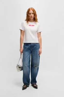 Camiseta de algodón con estampado gráfico de la temporada