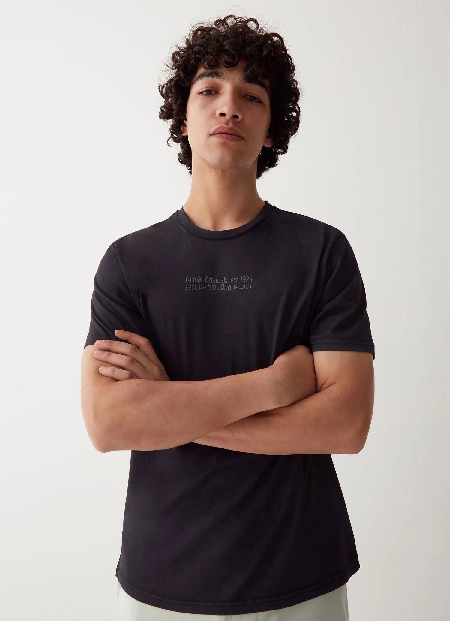 Camiseta de algodón con estampado sobreteñido