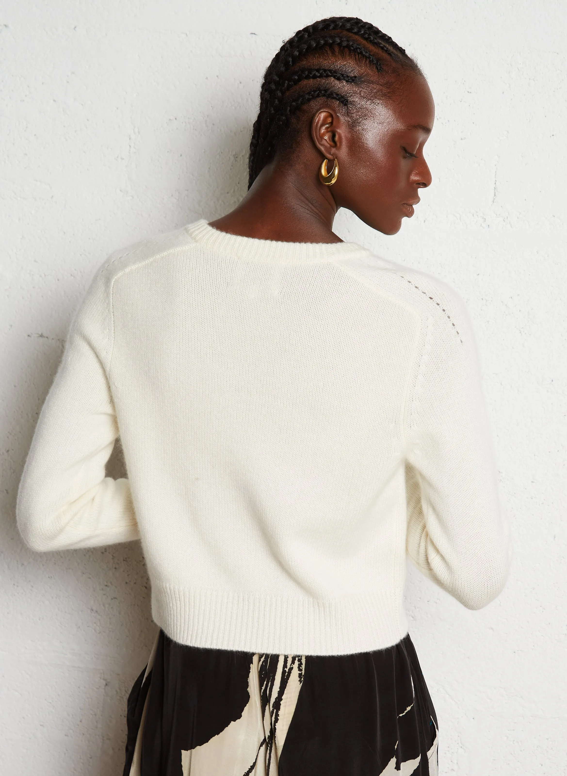 CAROLINE  JERSEY RECTO DE CACHEMIRA CON CUELLO REDONDO EN BLANCO
