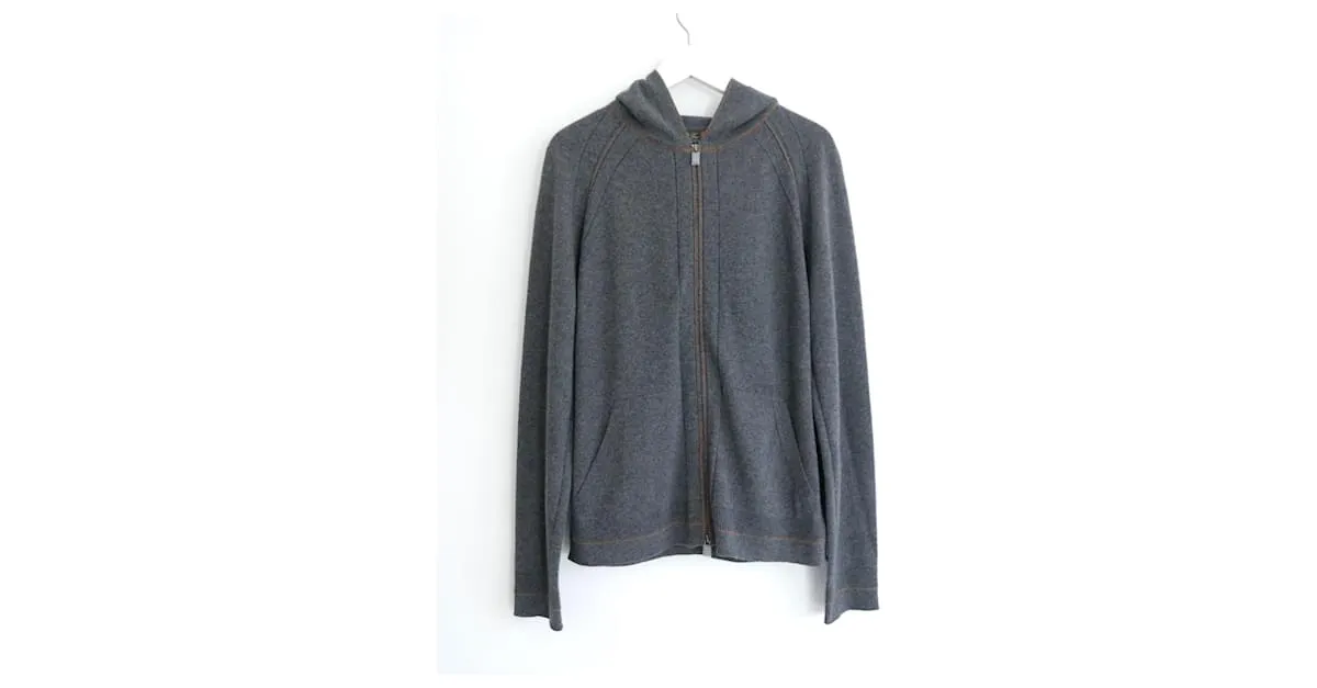 Chaqueta bomber con capucha de baby cashmere Merano de Loro Piana. Gris 