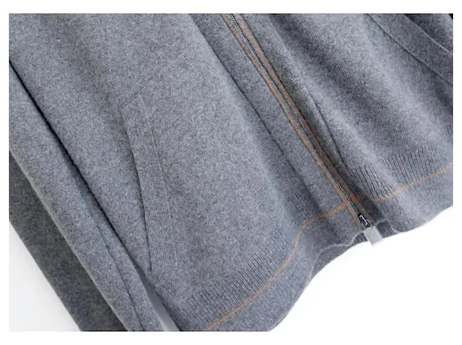 Chaqueta bomber con capucha de baby cashmere Merano de Loro Piana. Gris 