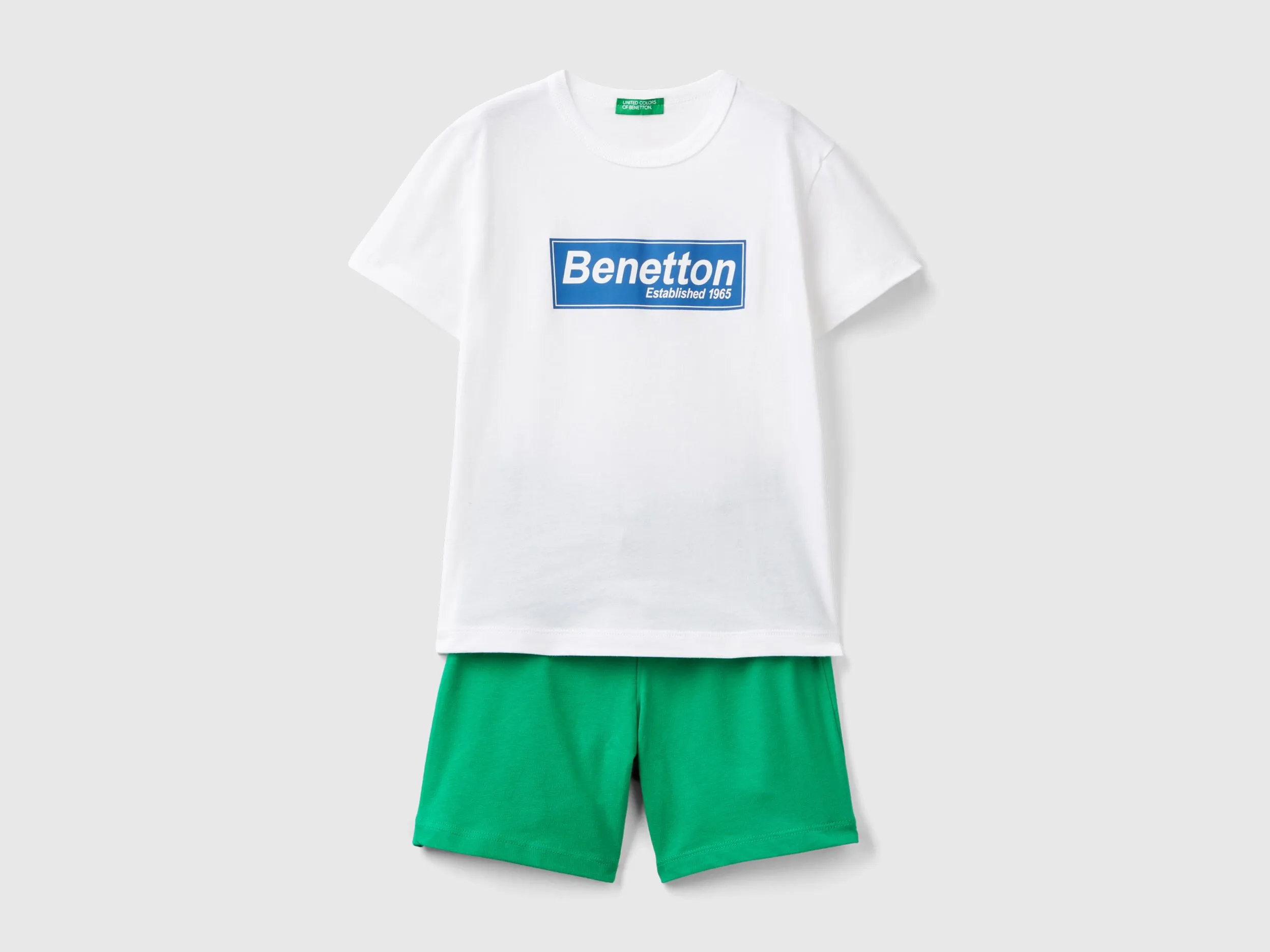 Conjunto de camiseta y bermudas de 100 % algodón