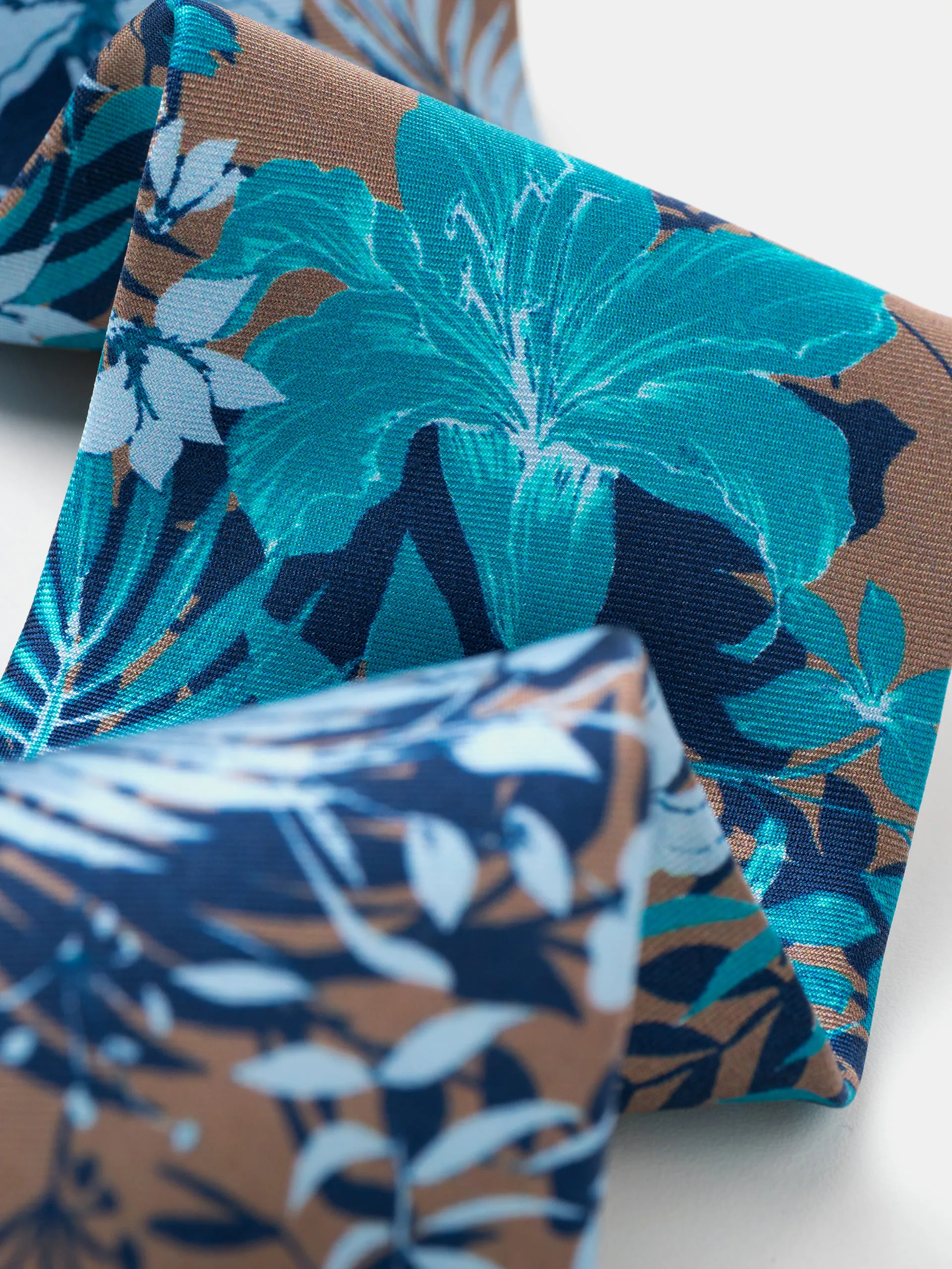 CORBATA SEDA ESTAMPADO TROPICAL MARRON