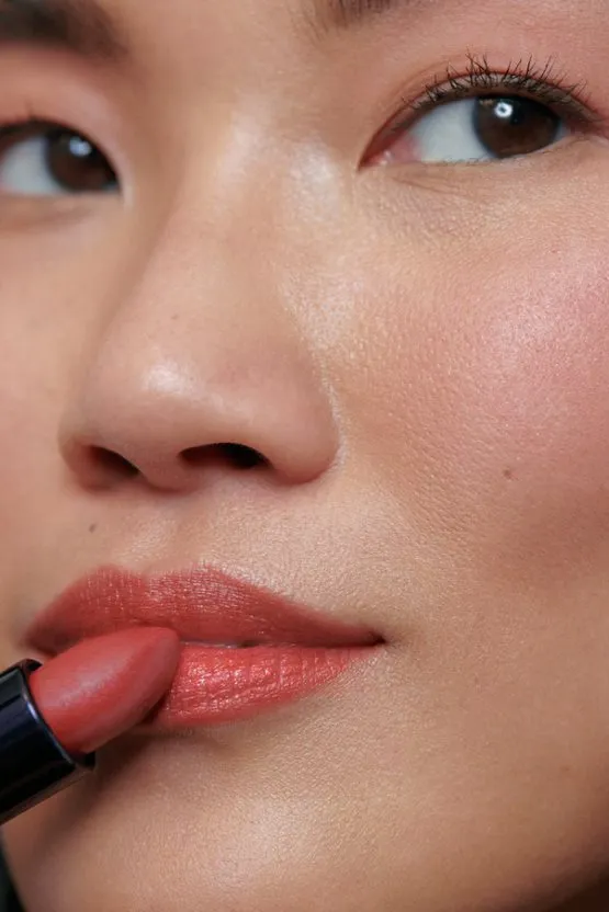 DR. HAUSCHKA LABIAL EN   26 HIBISCUS