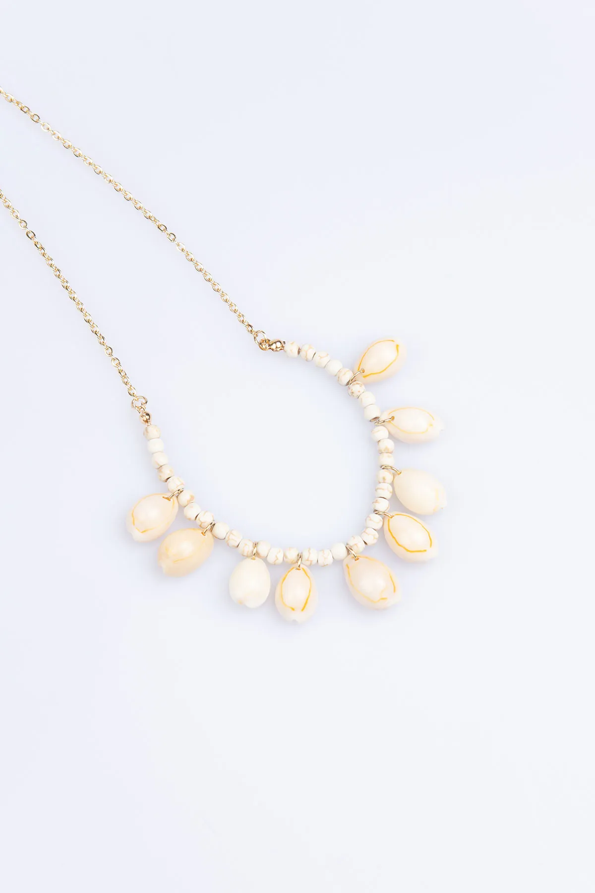 Gargantilla de conchas Puka Choker