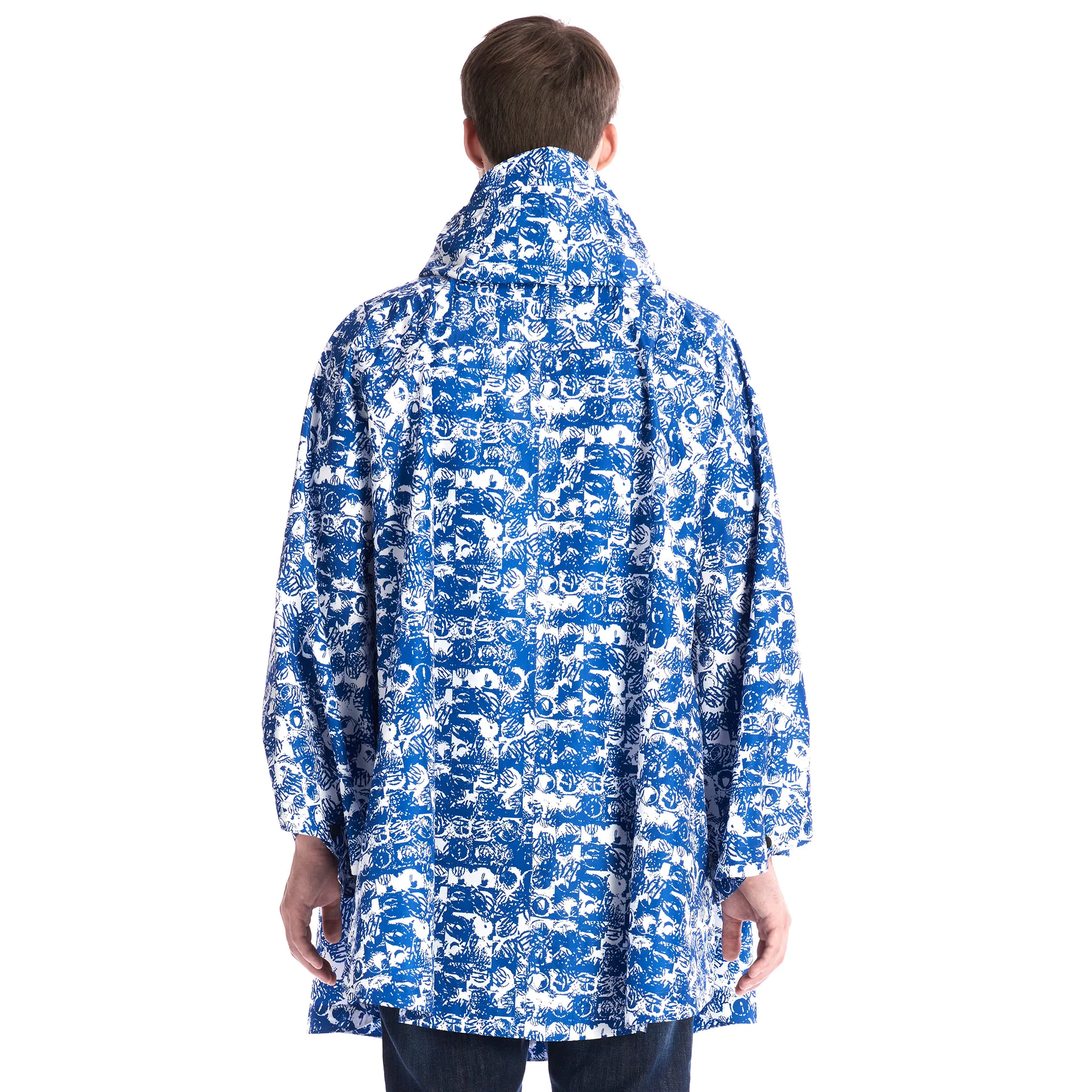 IM PONCHO ESTAMPADO ALLOVER