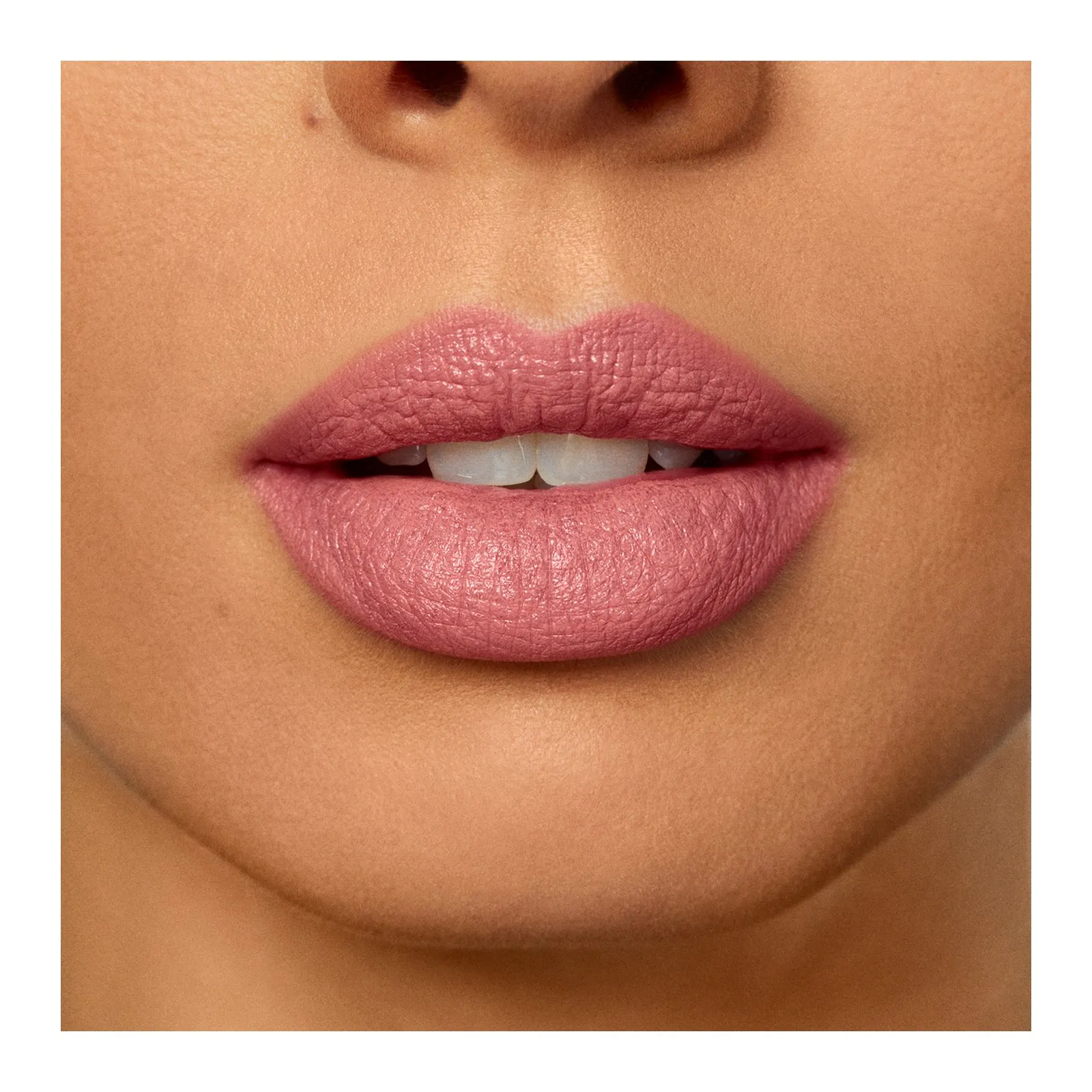 LAURA MERCIER ROUGE ESSENTIEL SILKY LABIAL CREMOSO EN   A LA ROSE