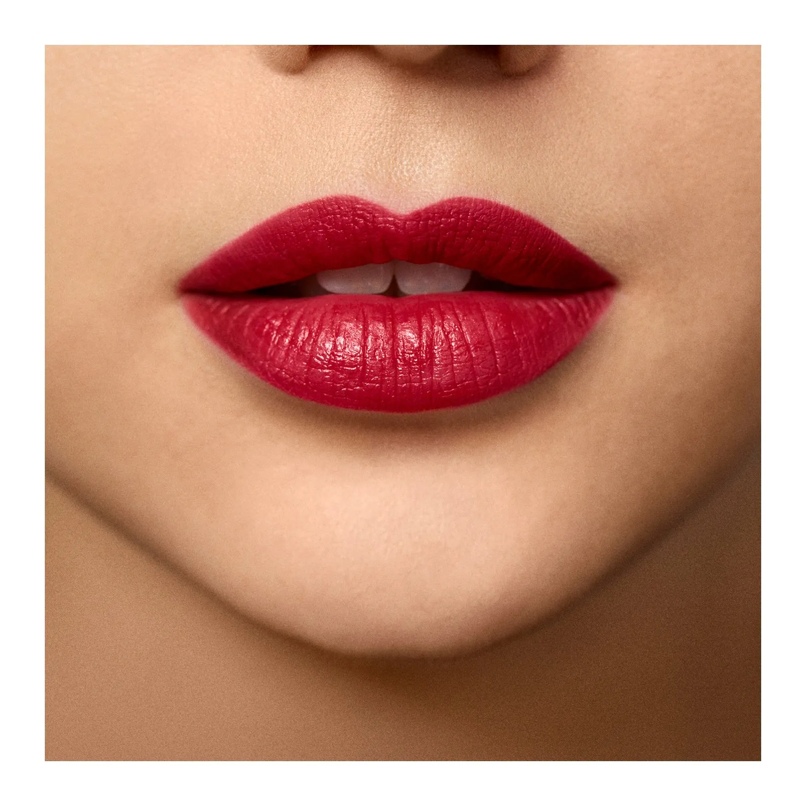 LAURA MERCIER ROUGE ESSENTIEL SILKY LABIAL CREMOSO EN   ROUGEULTIME