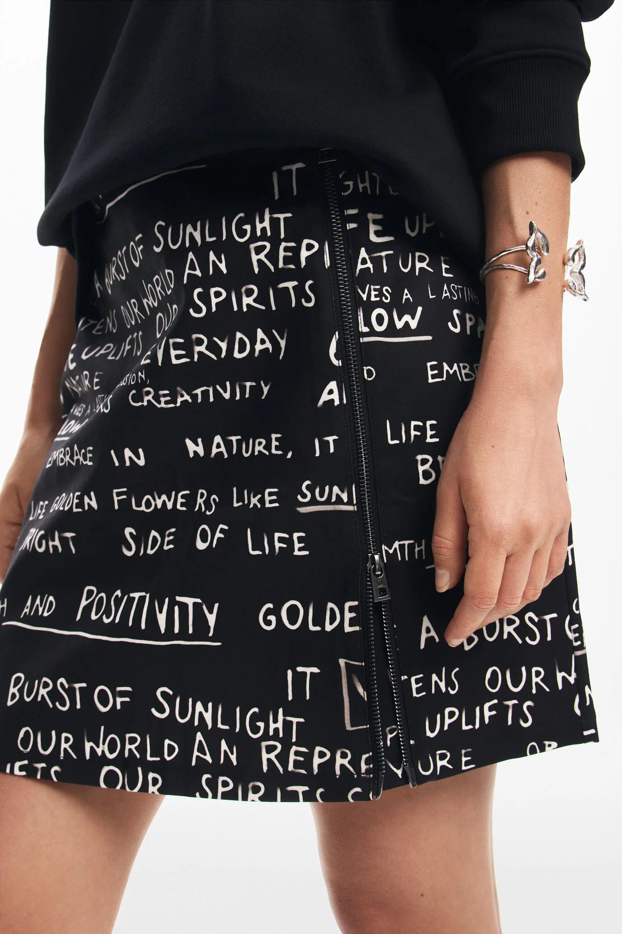 Minifalda estampado frases