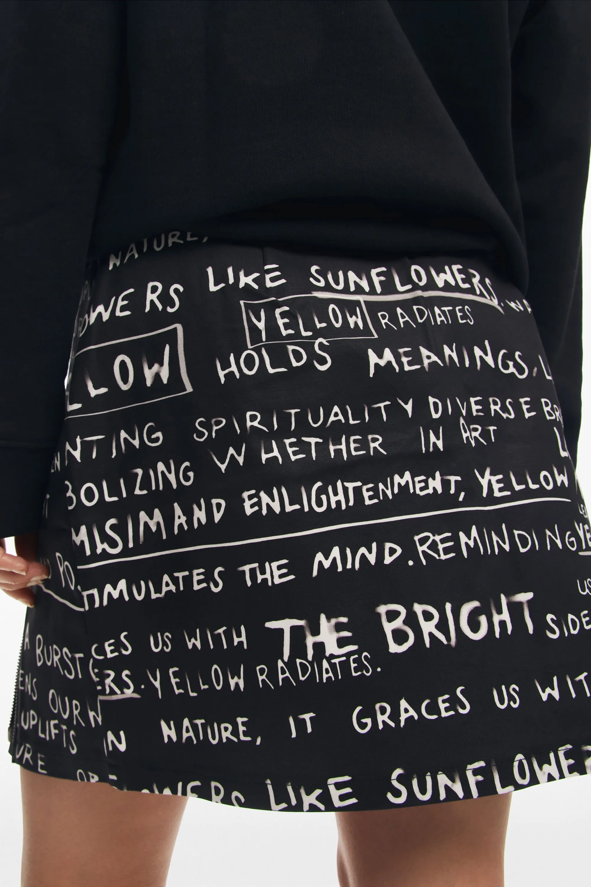 Minifalda estampado frases