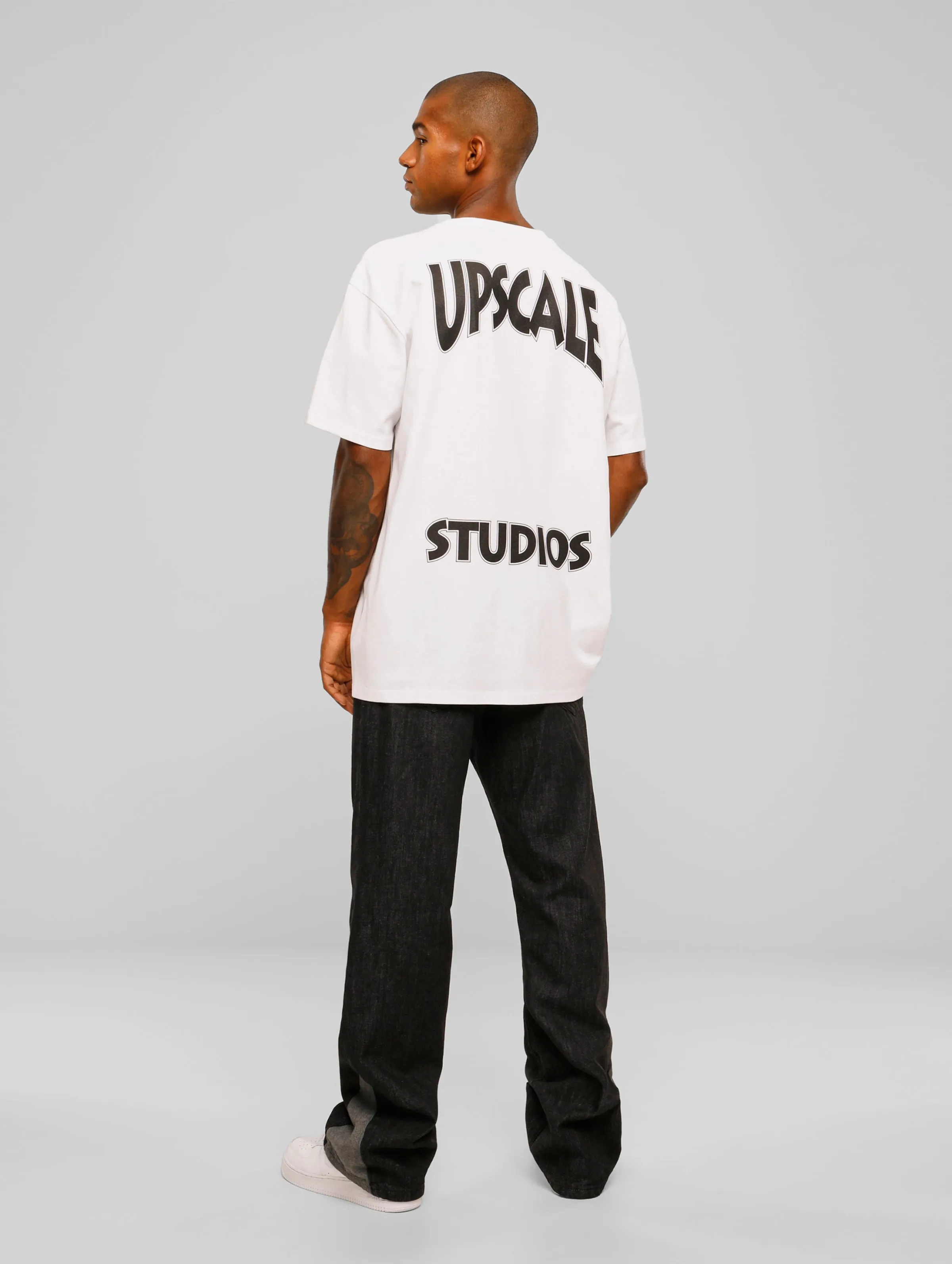 Mister Tee Upscale Studios Oversize
