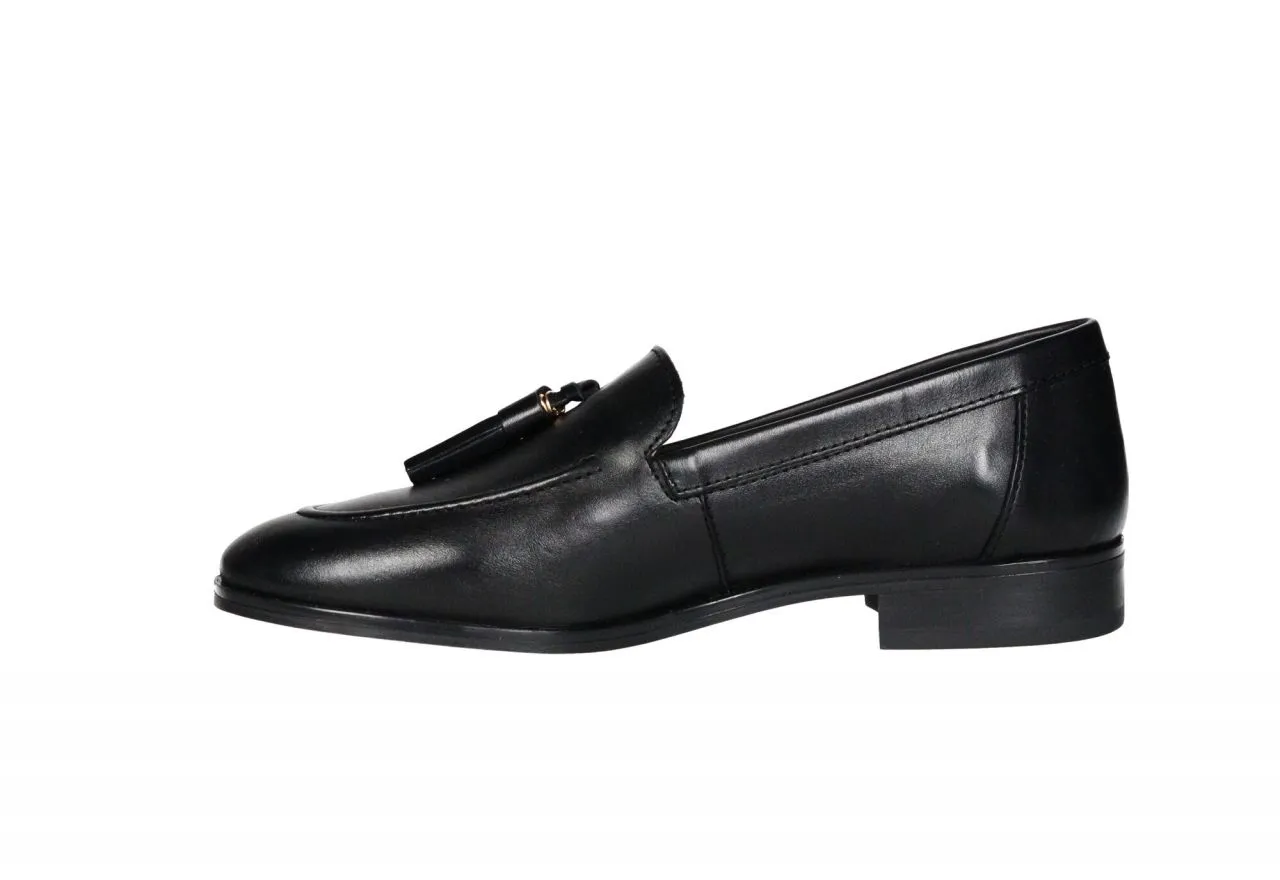 Mocasin Piel Negro Adorno Pala Borlas