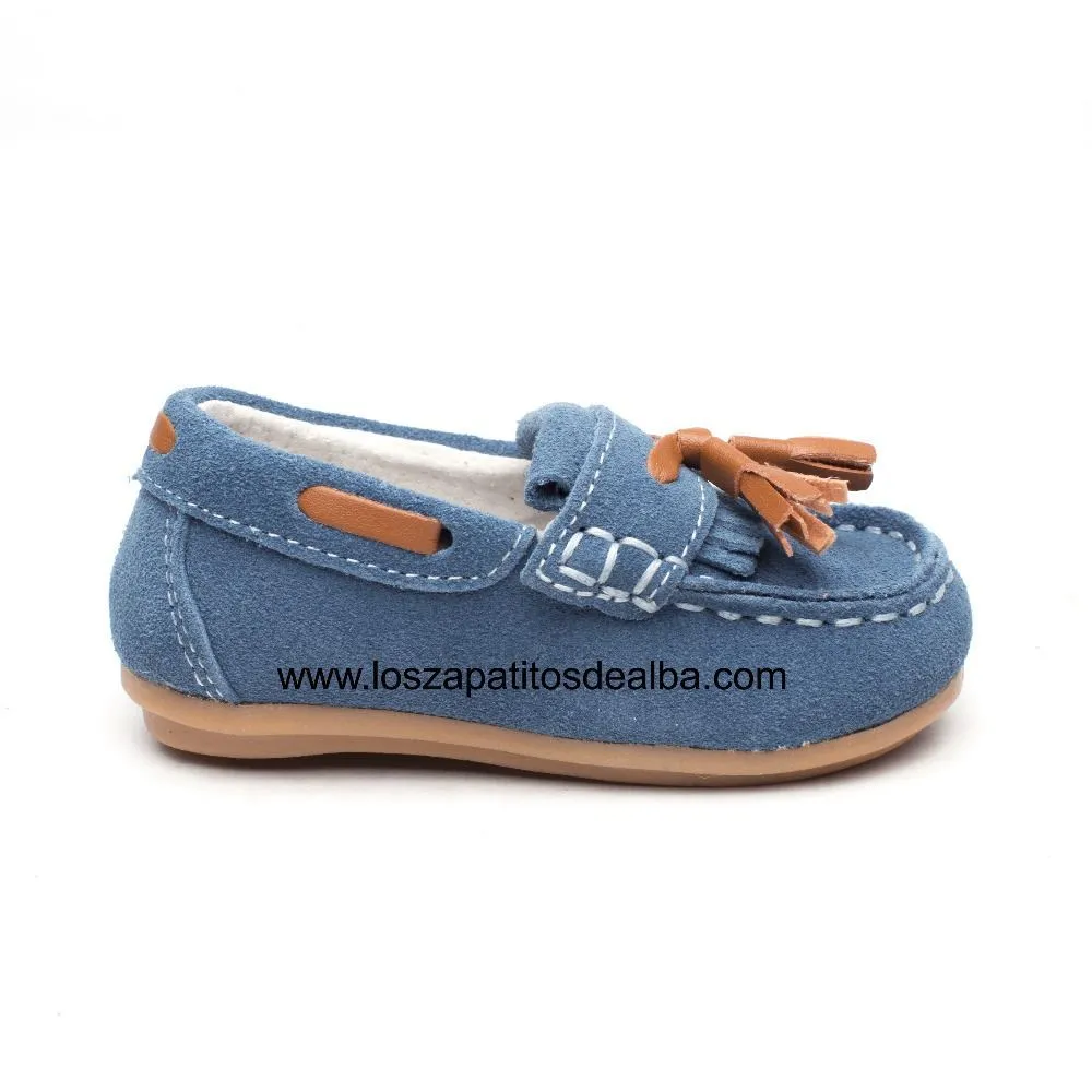 Mocasines Niño celeste modelo flecos