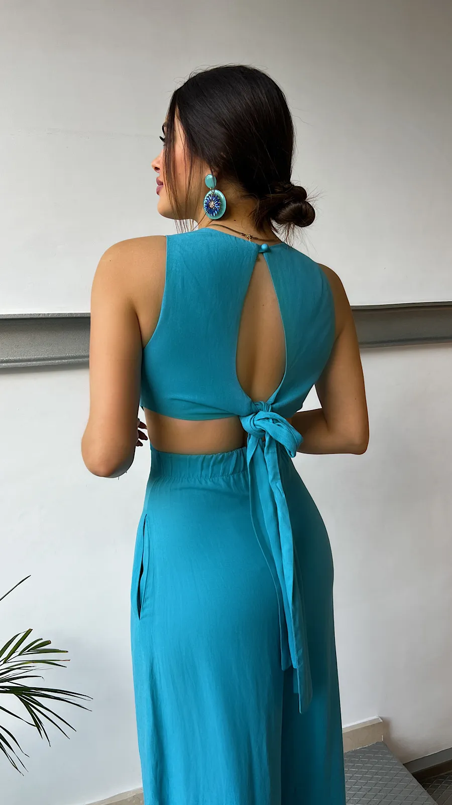 MONO AZUL DISEñO CUTOUT