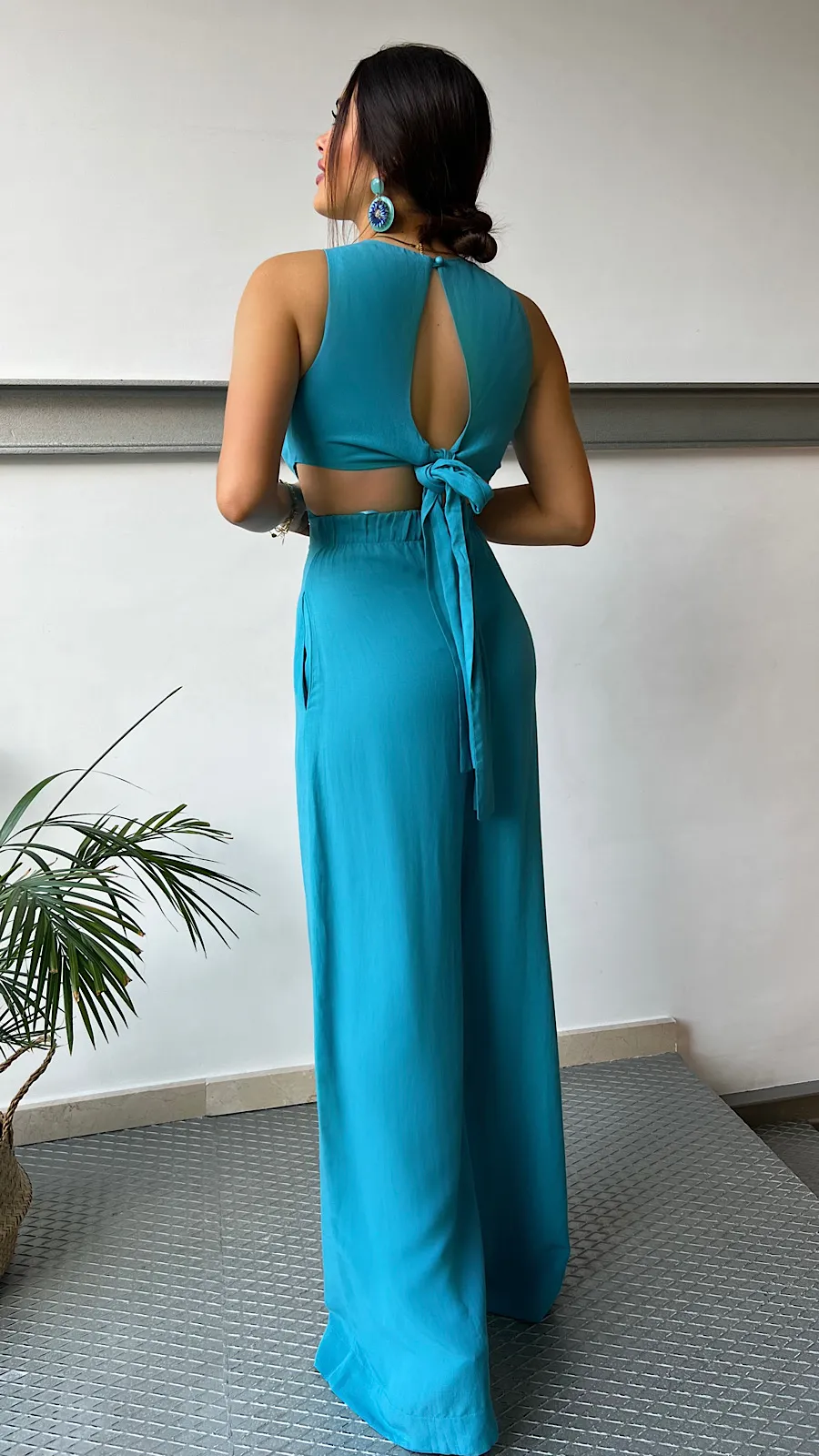 MONO AZUL DISEñO CUTOUT