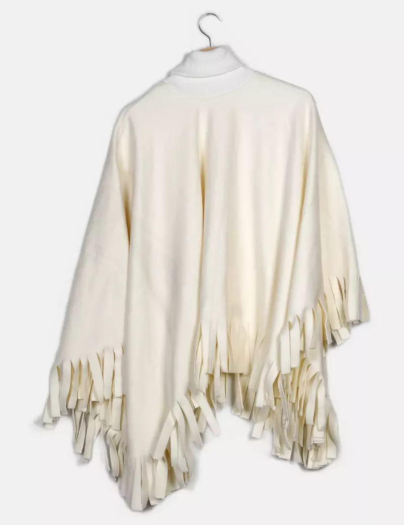NoName Capa y poncho