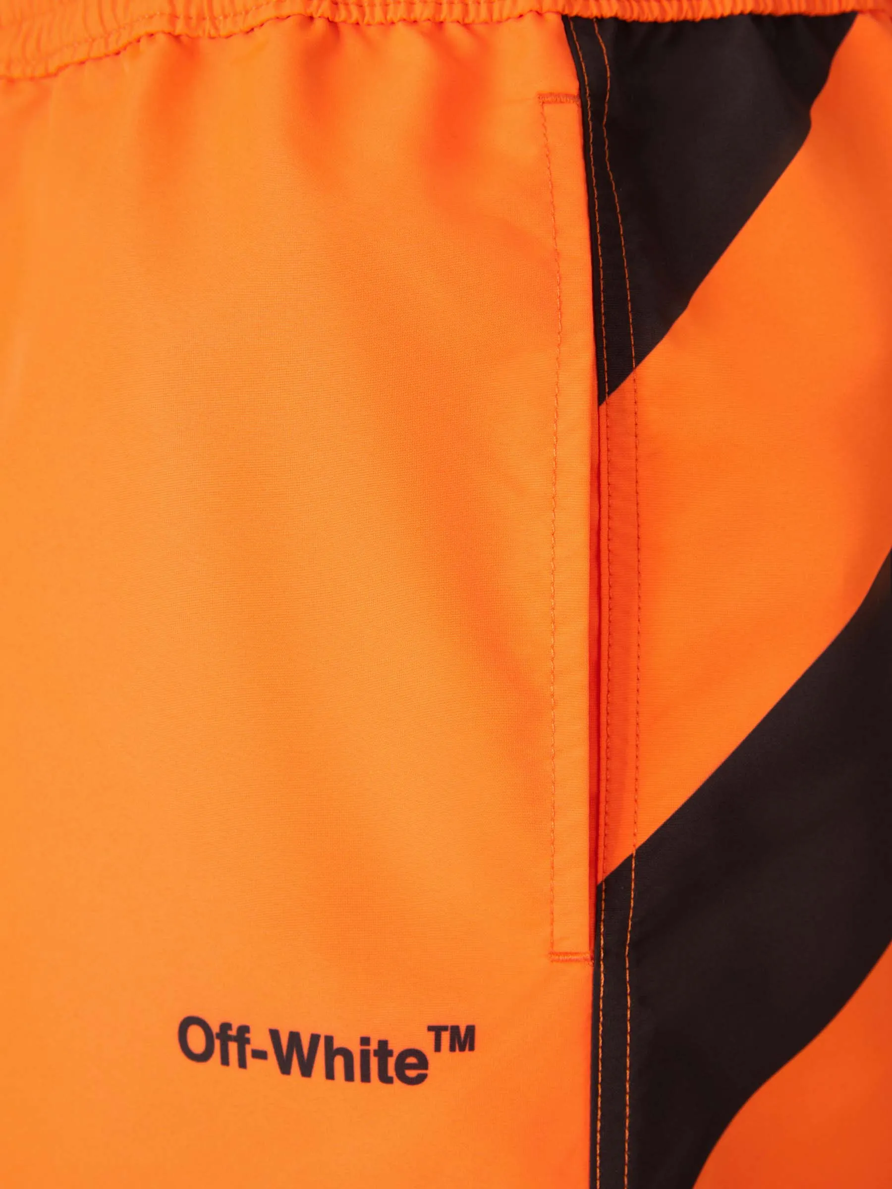 OFFWHITE BAñADOR LOGO