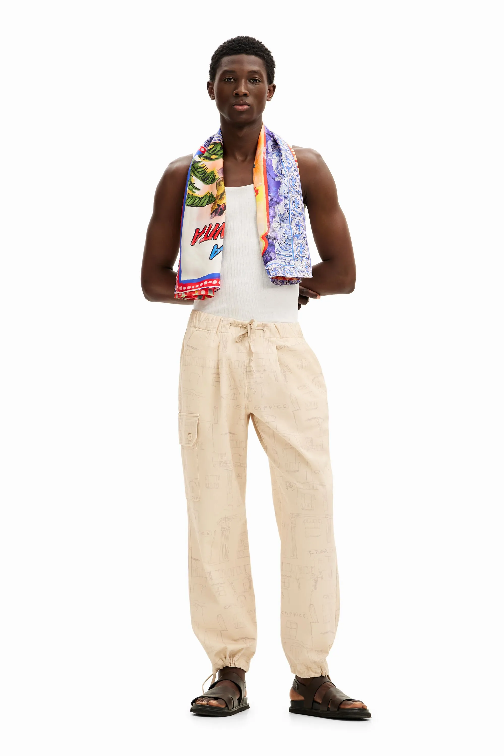 Pantalón cargo estampado