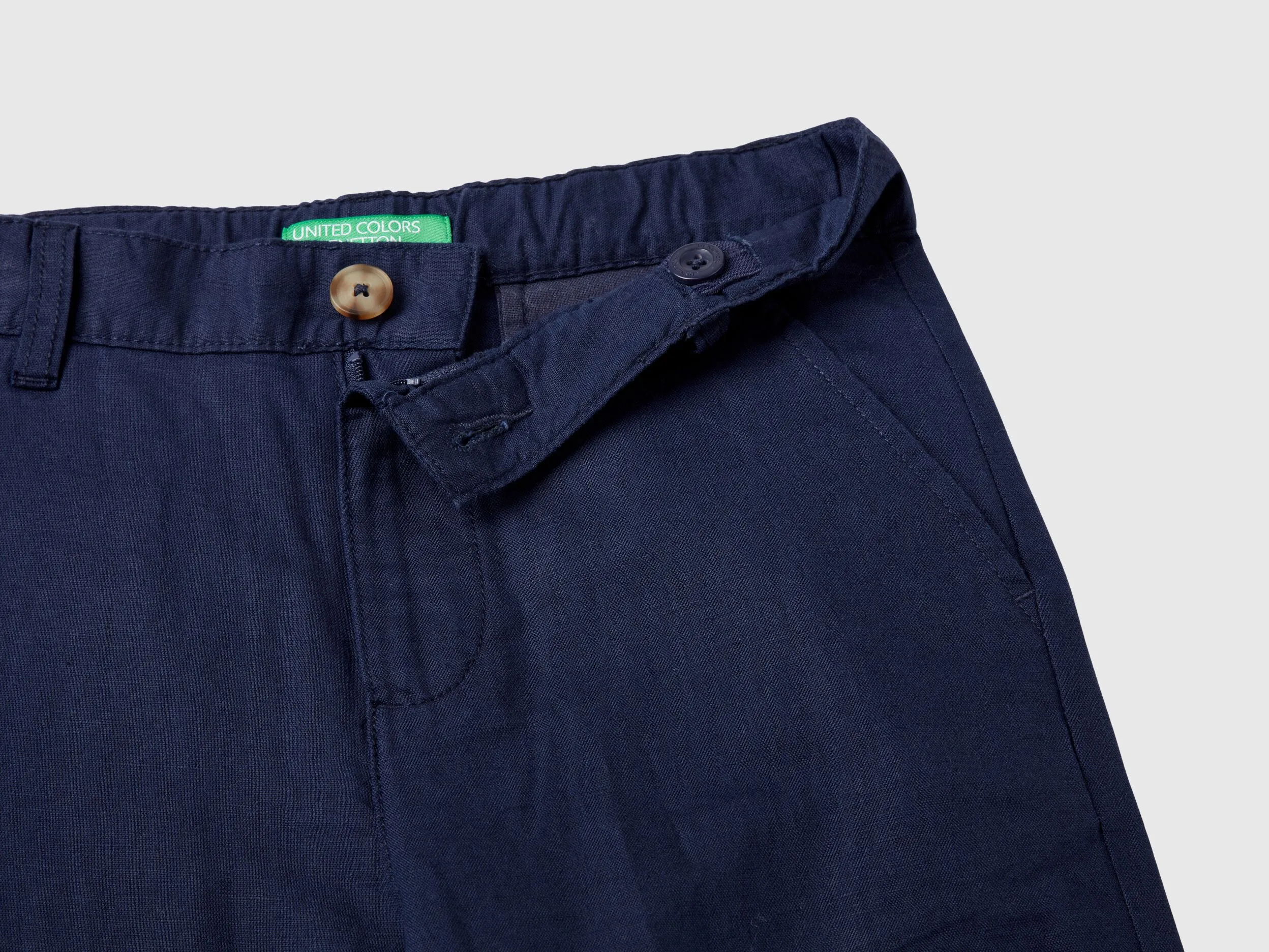 Pantalón de lino mixto de corte relajado