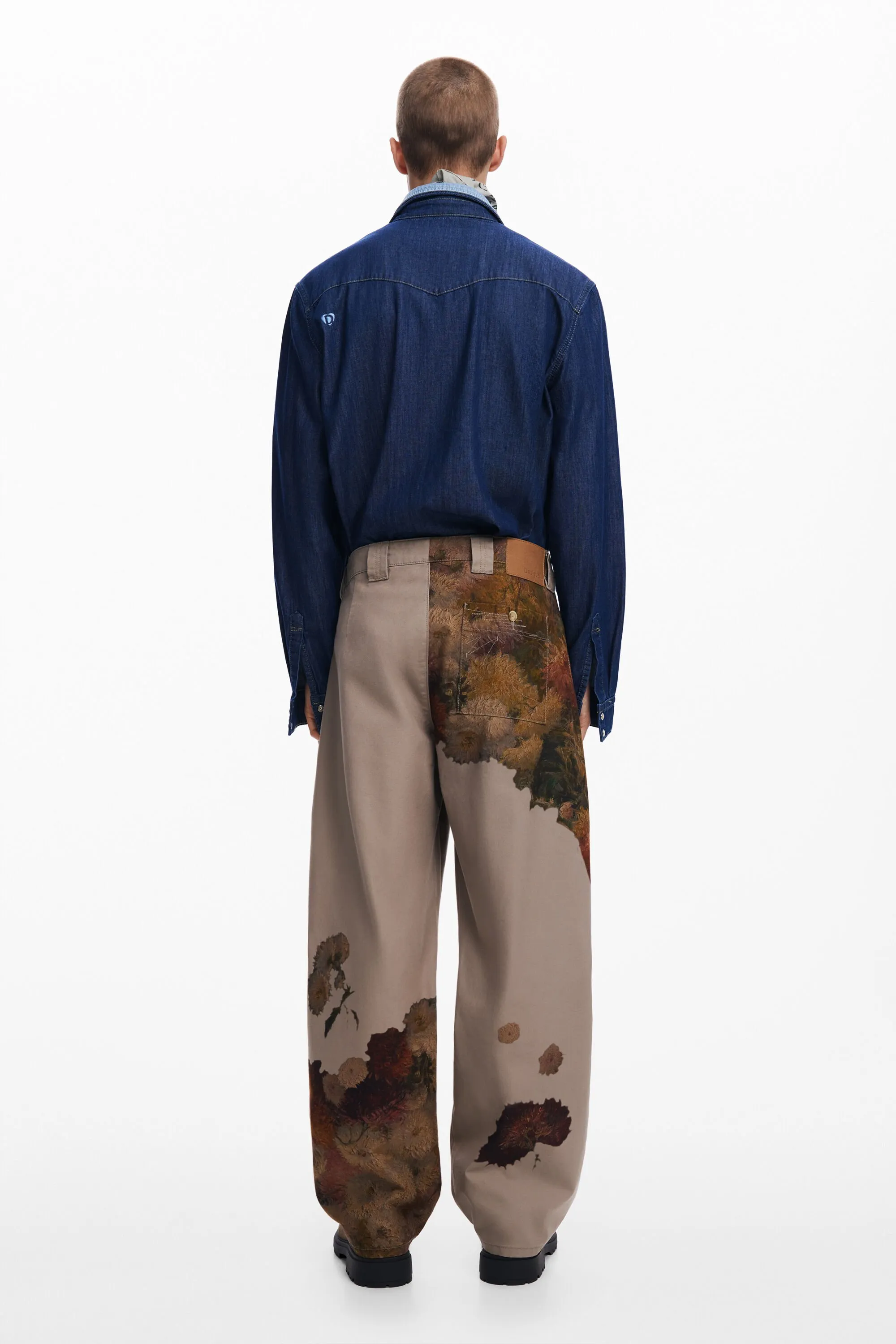 Pantalón estampado flores