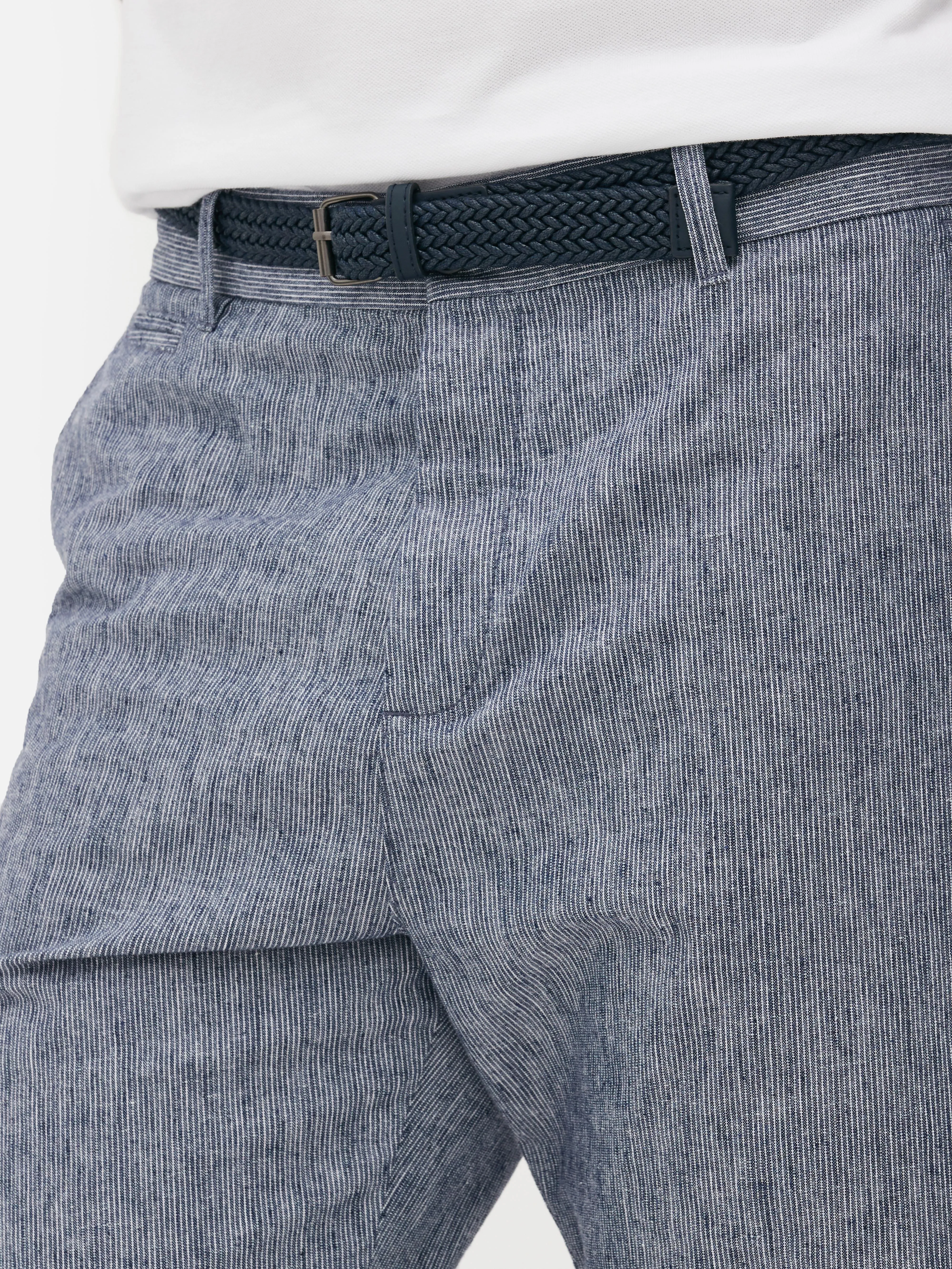 Pantalones cortos chinos con cinturón con lino