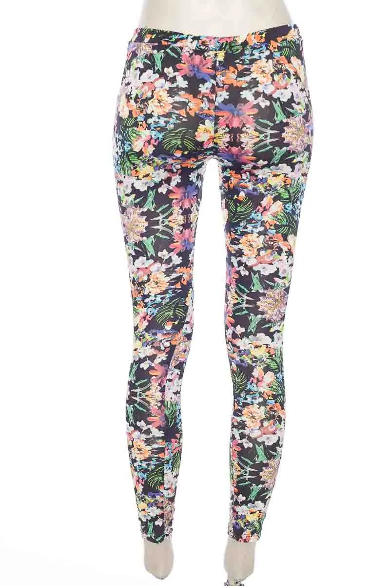 PANTALóN COLOR NEGRO  BERSHKA