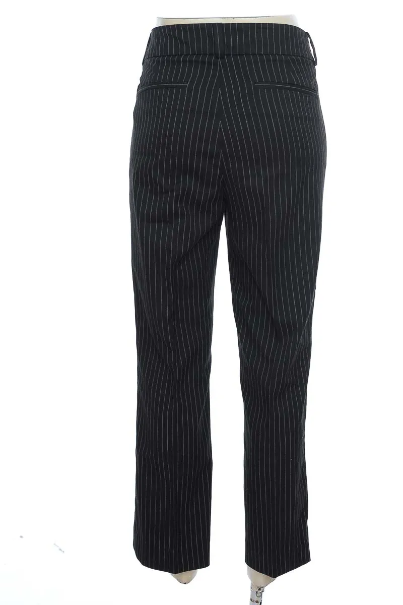 PANTALóN COLOR NEGRO  JONES NEW YORK