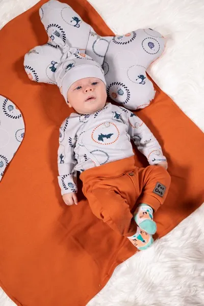 Pantalón naranja para niño colección Fox