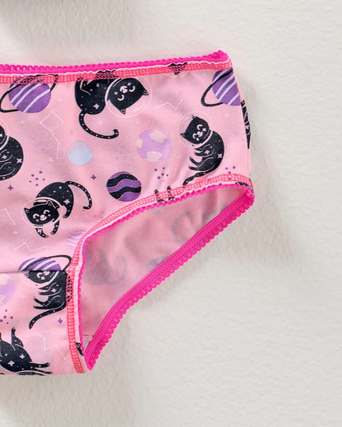 Paquete x 3 panties clásicos en algodón suave para nia