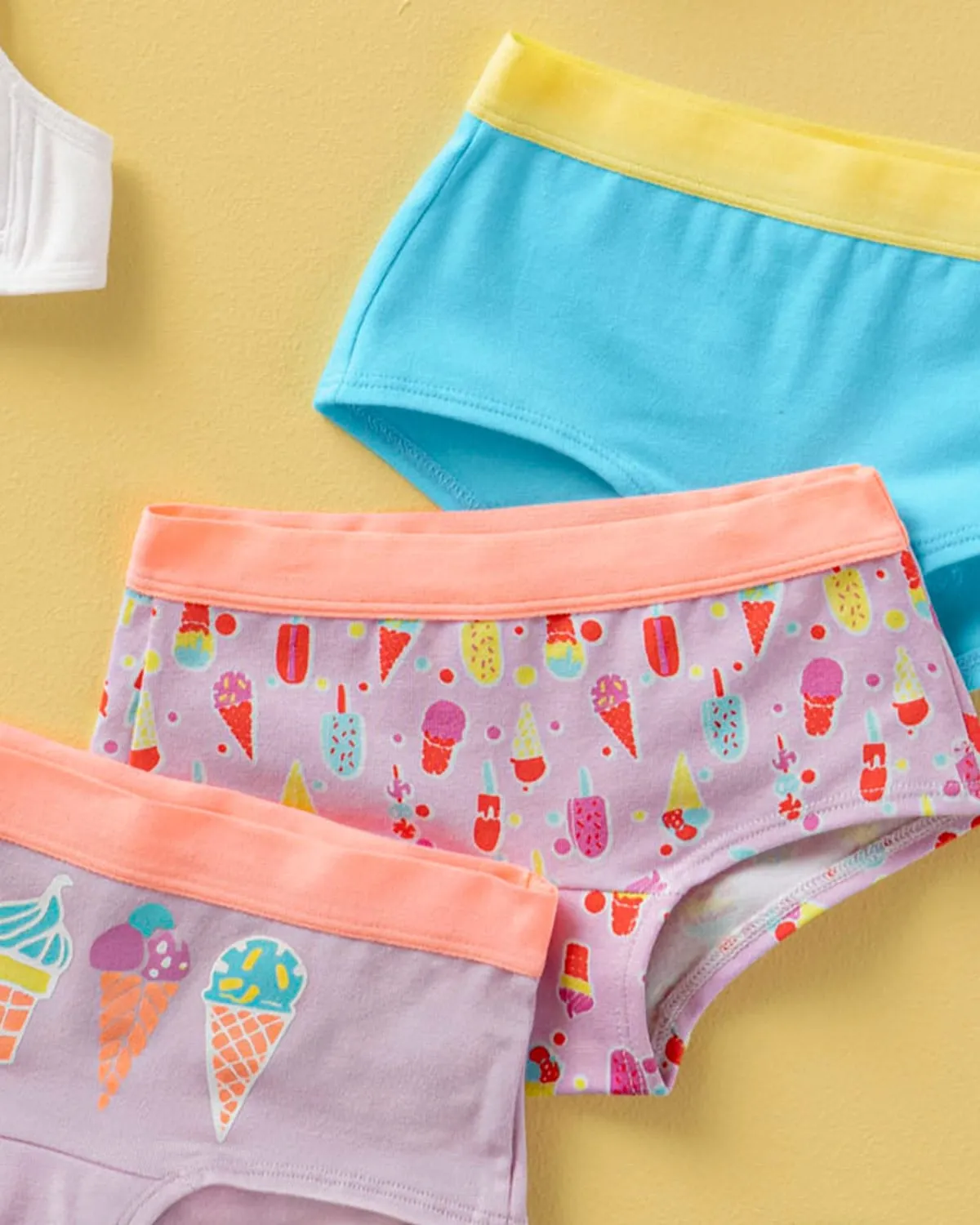 Paquete x 3 panties tipo hipster en algodón suave para nia