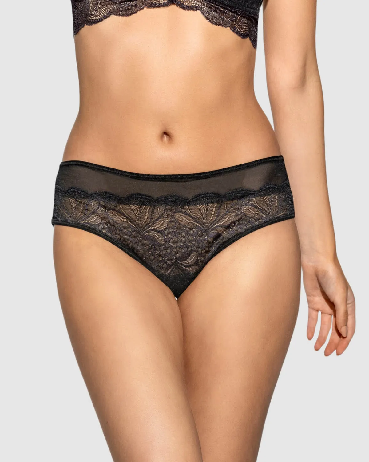 Paquete x5 panties cacheteros semidescaderados en encaje y tul con refuerzo en algodón