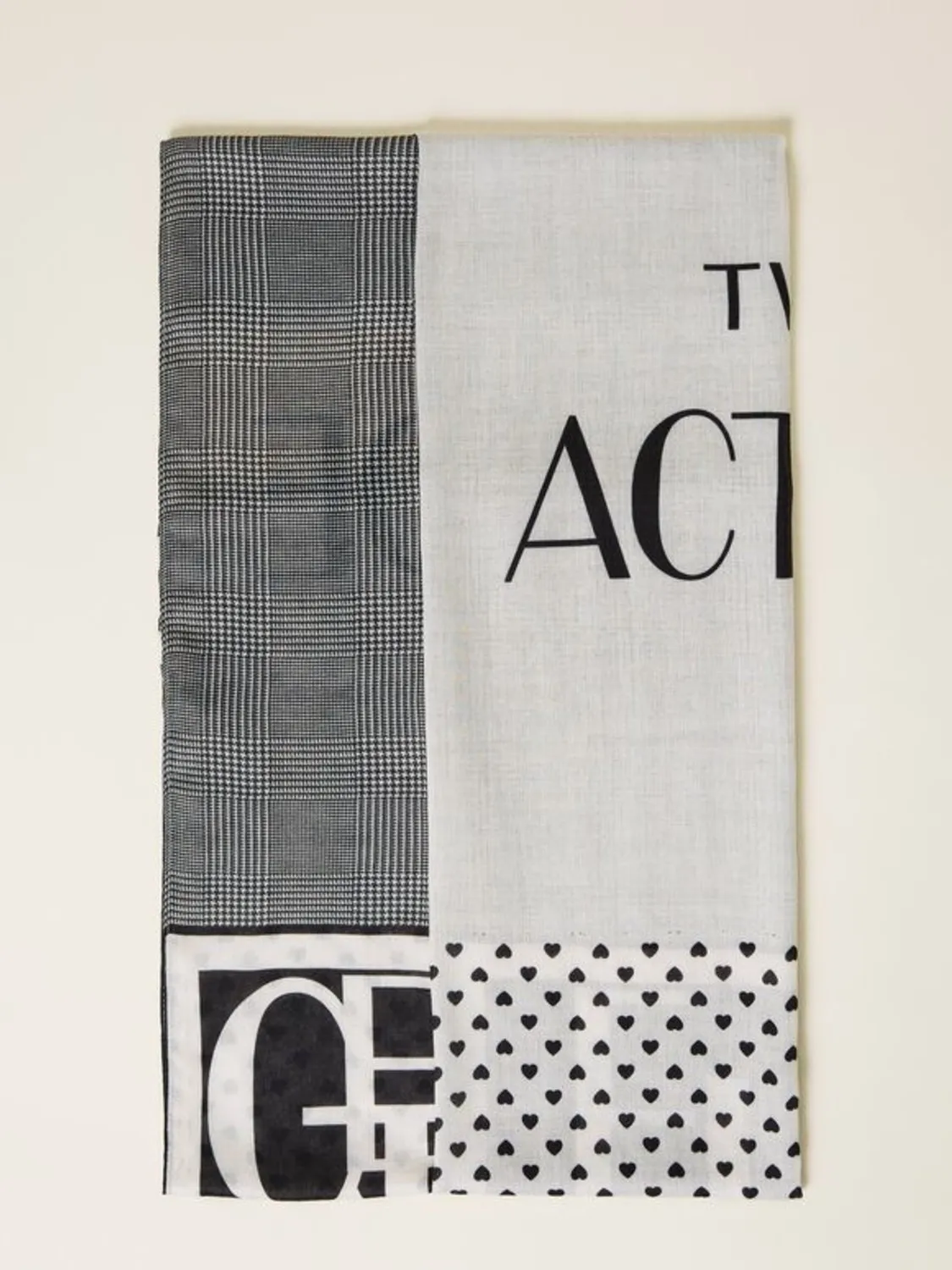PAÑUELO ESTAMPADO LOGOTIPO ACTITUDE T.S