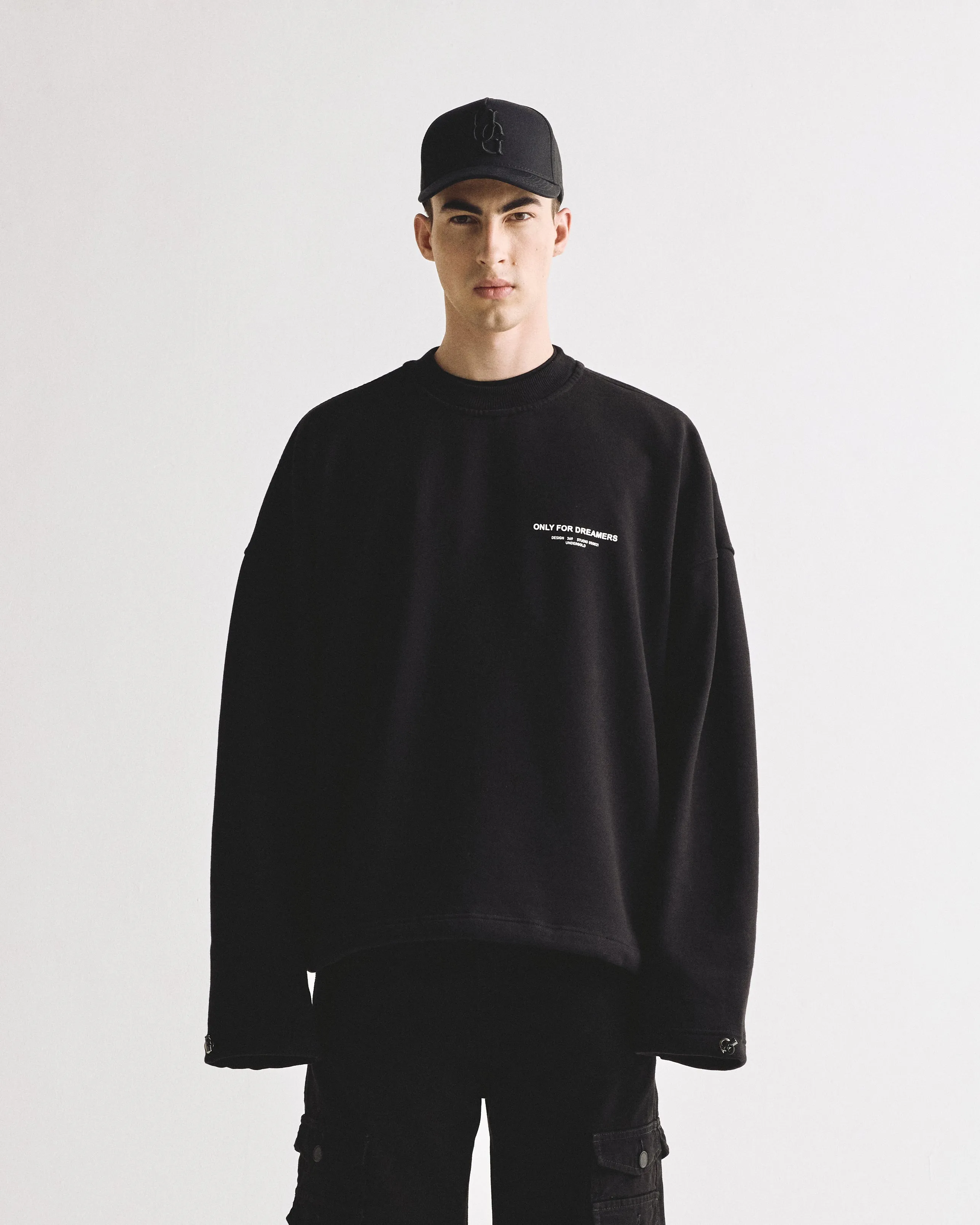 Sanctus Basic Crewneck Black