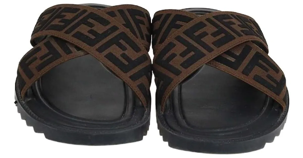 Sandalias deslizantes Fendi Brown FF entrelazadas Castaño 