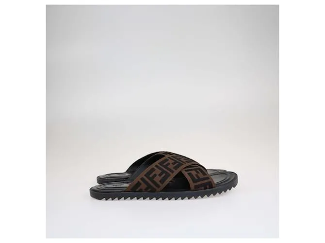 Sandalias deslizantes Fendi Brown FF entrelazadas Castaño 