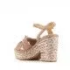 Sandalias tacón Alma en pena rosas con dos tiras cruzadas en forma de lazo y detalles brillantes